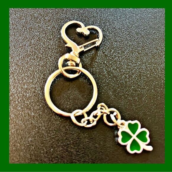 NWOT. Lucky Four-Leaf Clover Keychain/Accessory. Makes a perfect gift! - Picture 1 of 5